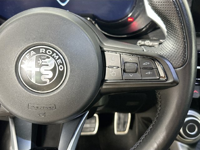 Used 2024 Alfa Romeo Tonale Veloce AWD/4WD image 25