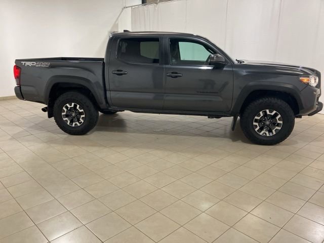 Used 2019 Toyota Tacoma TRD Off-Road w/ Technology Package image 6
