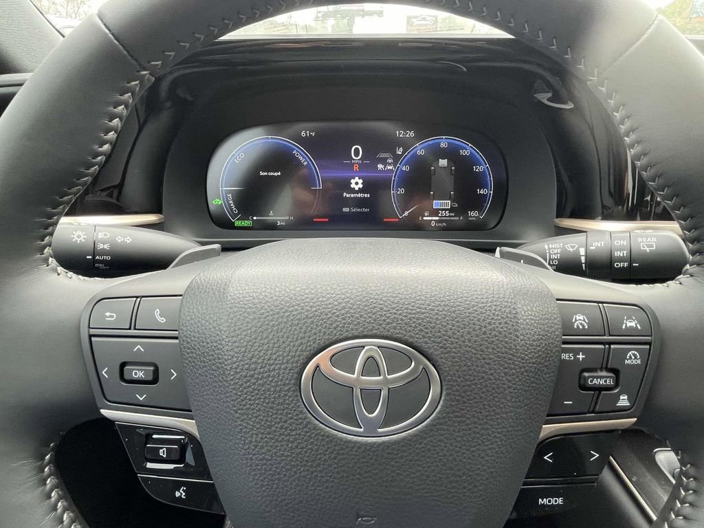 New 2025 Toyota Crown Signia image 16