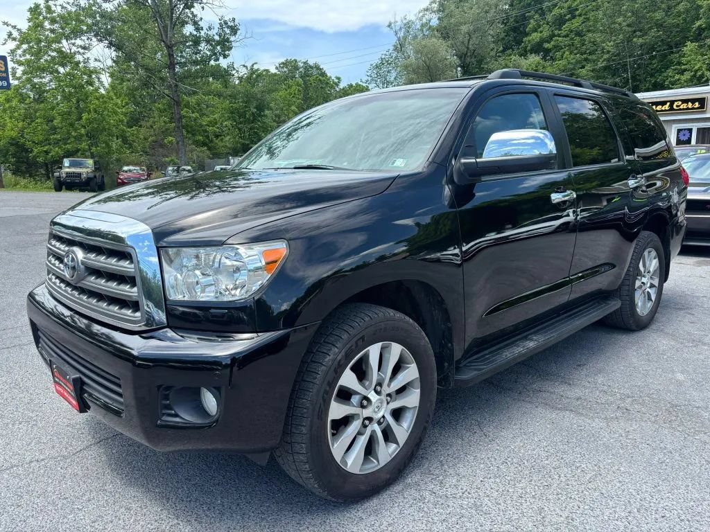 Used 2017 Toyota Sequoia Limited AWD/4WD image 4