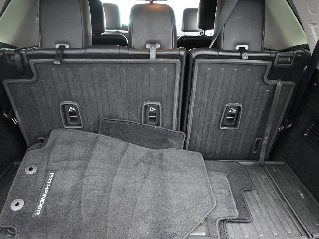 Used 2022 Nissan Pathfinder Platinum w/ Cargo Package image 19