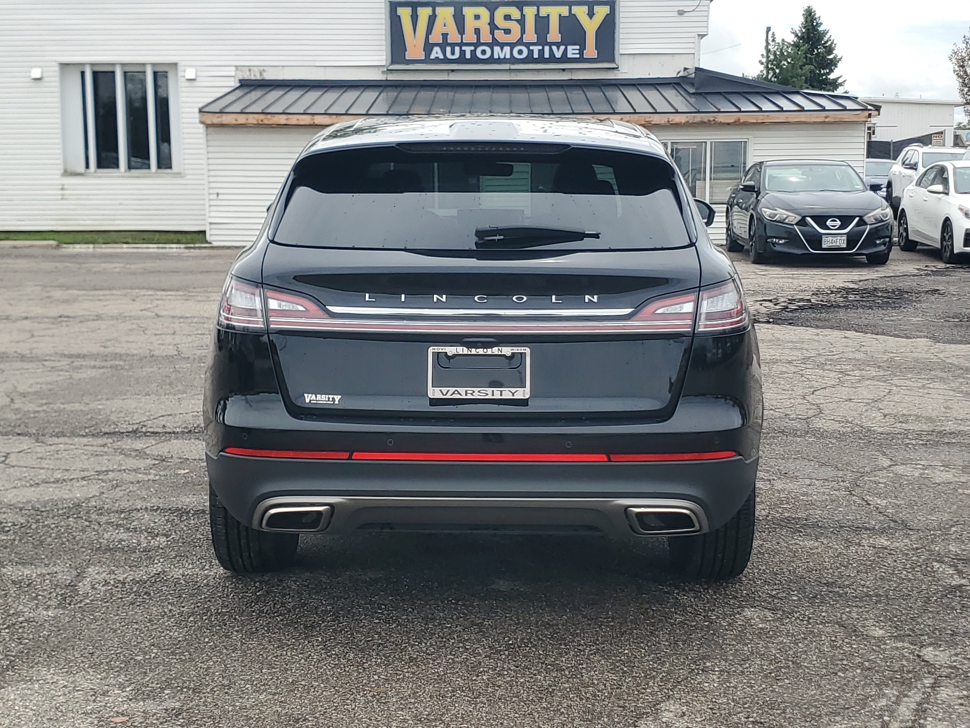 Used 2023 Lincoln Nautilus Reserve AWD/4WD image 5