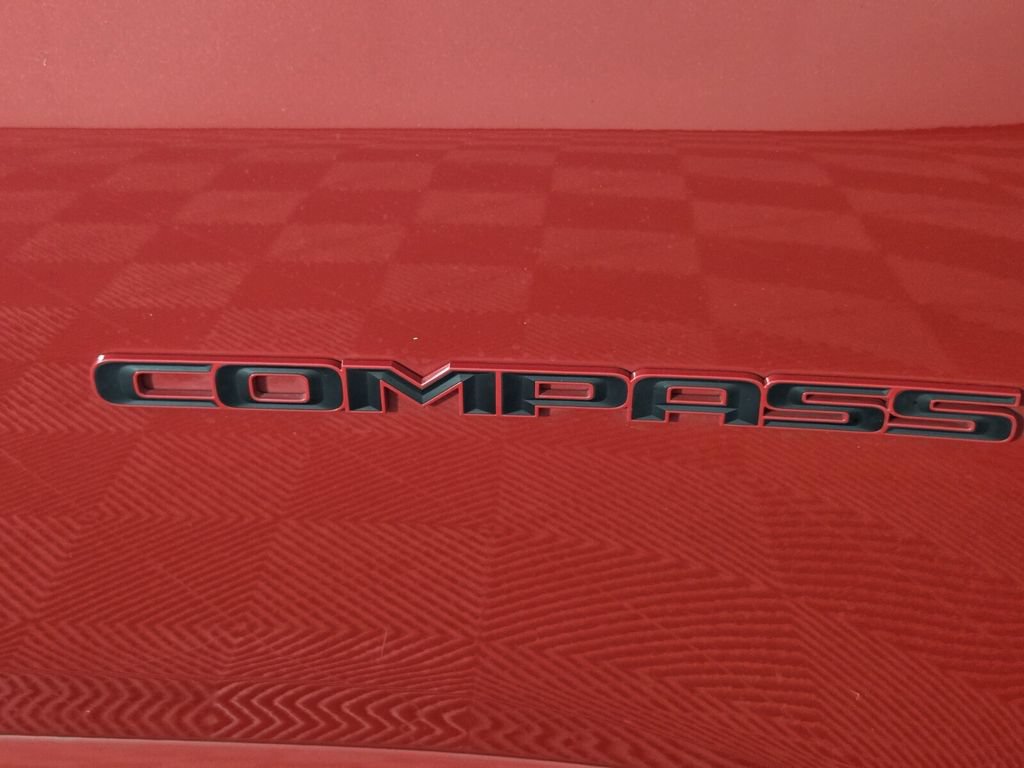 Used 2022 Jeep Compass Limited AWD/4WD image 32