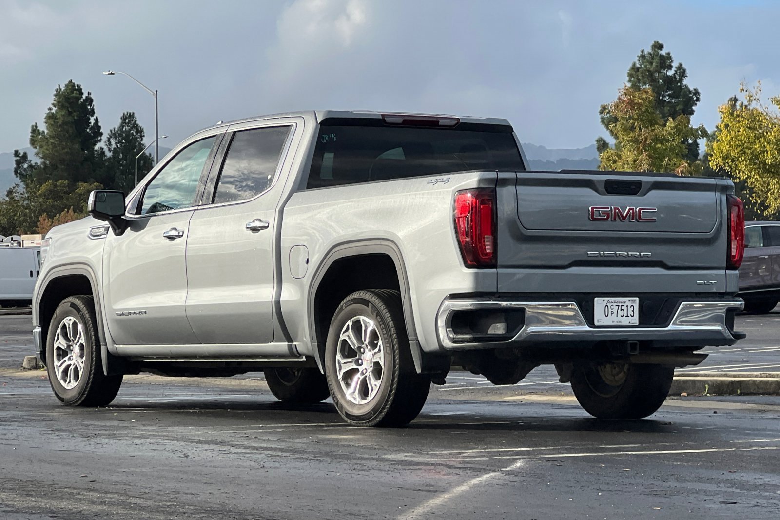 Used 2024 GMC Sierra 1500 SLT image 6
