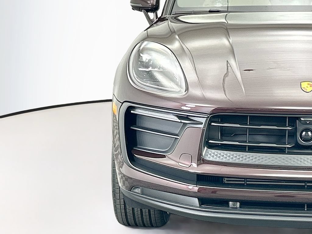Used 2026 Porsche Macan AWD/4WD image 12