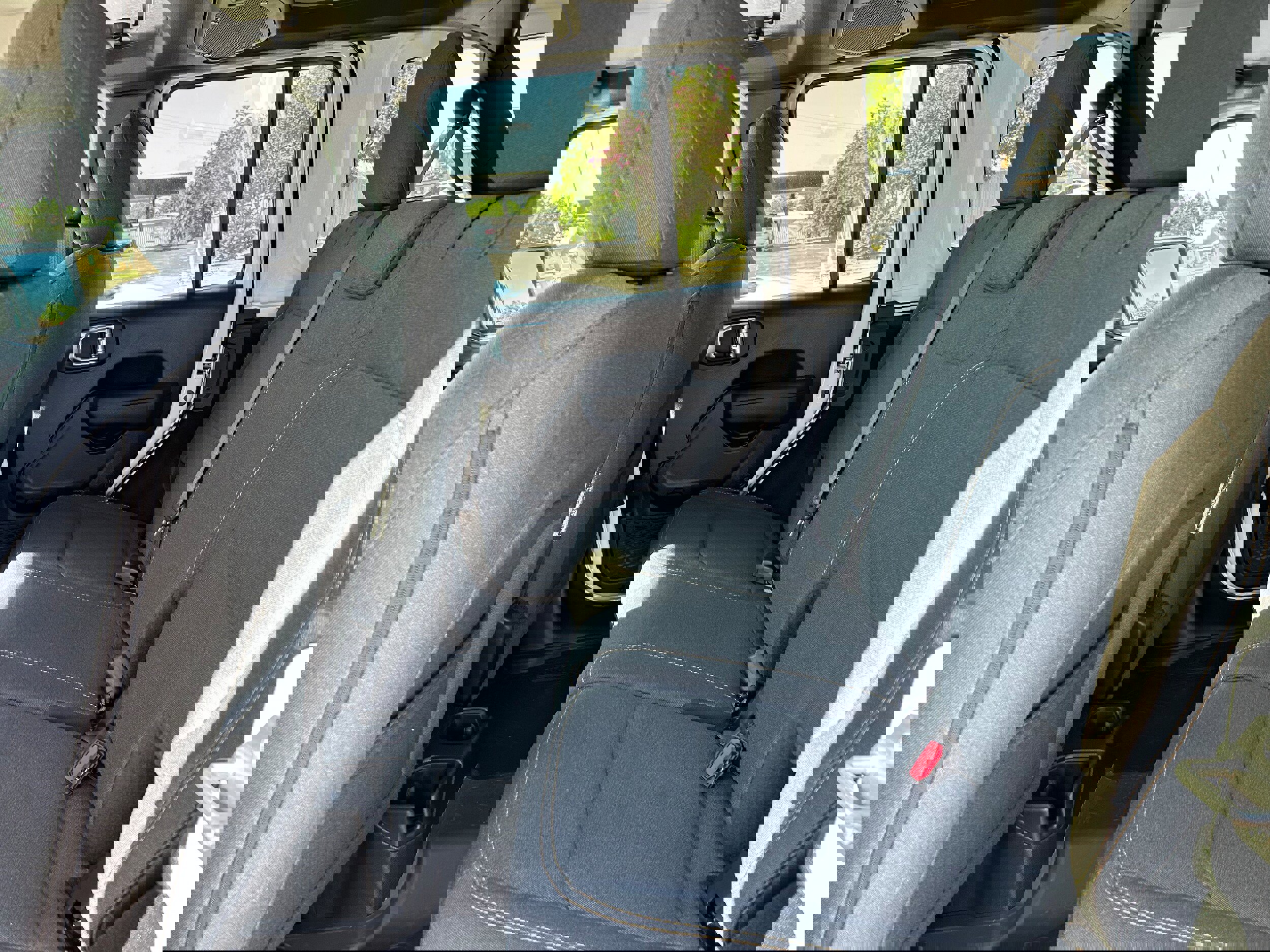 Used 2024 Jeep Wrangler Sport S image 16