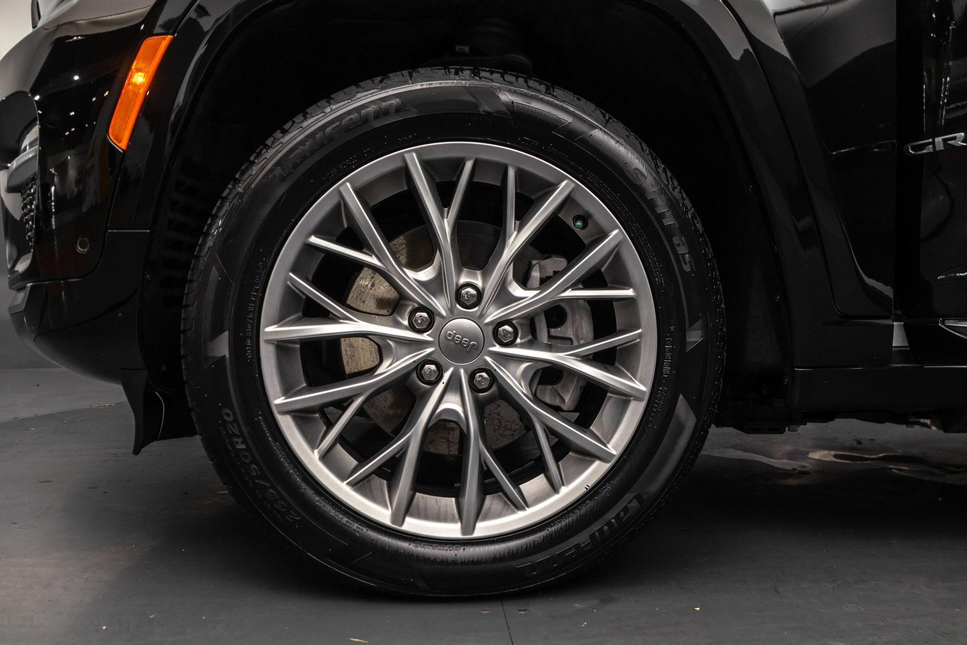 Used 2022 Jeep Grand Cherokee Summit AWD/4WD image 44