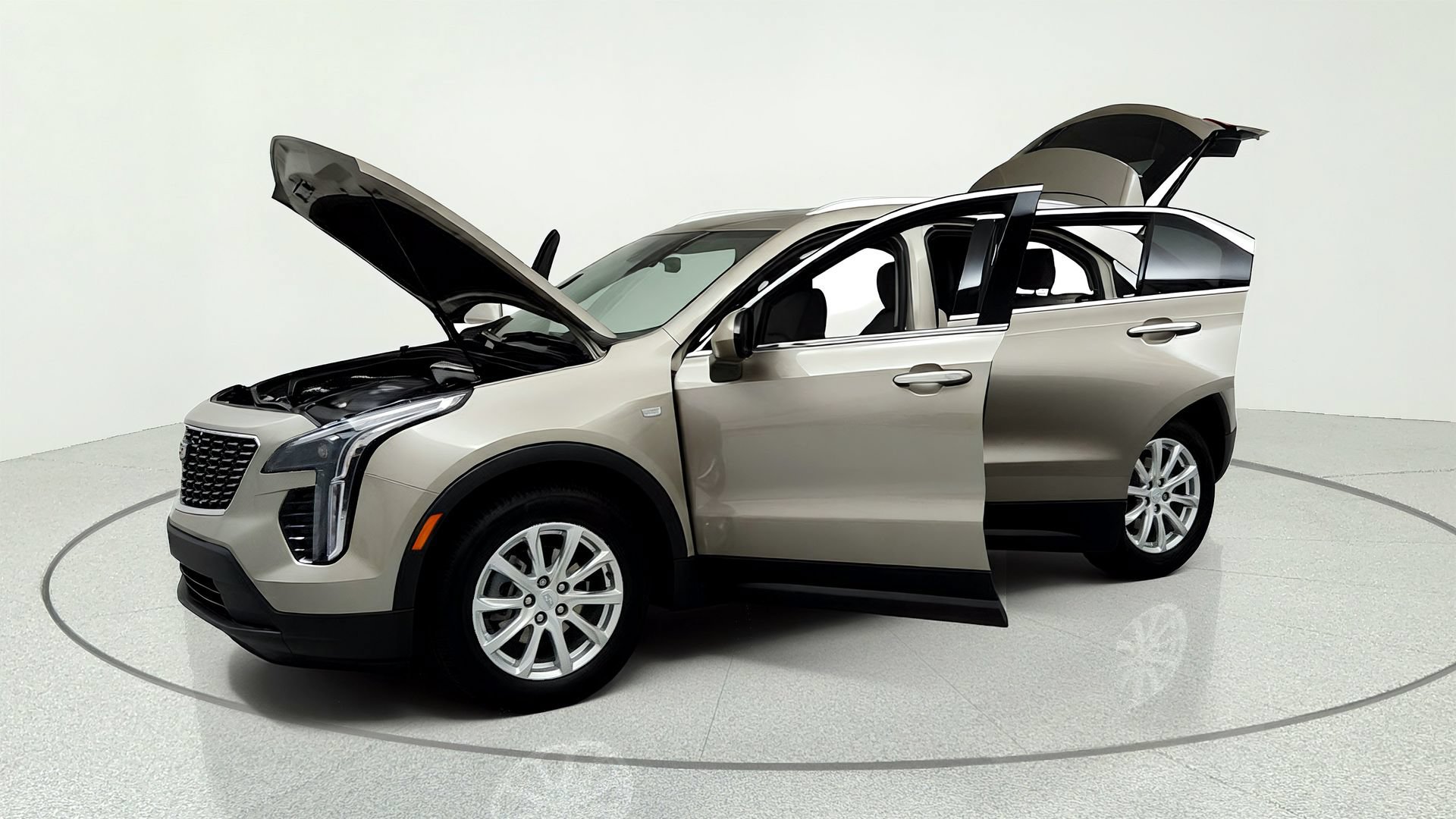 Certified 2023 Cadillac XT4 Luxury w/ Cold Weather Package AWD/4WD image 9
