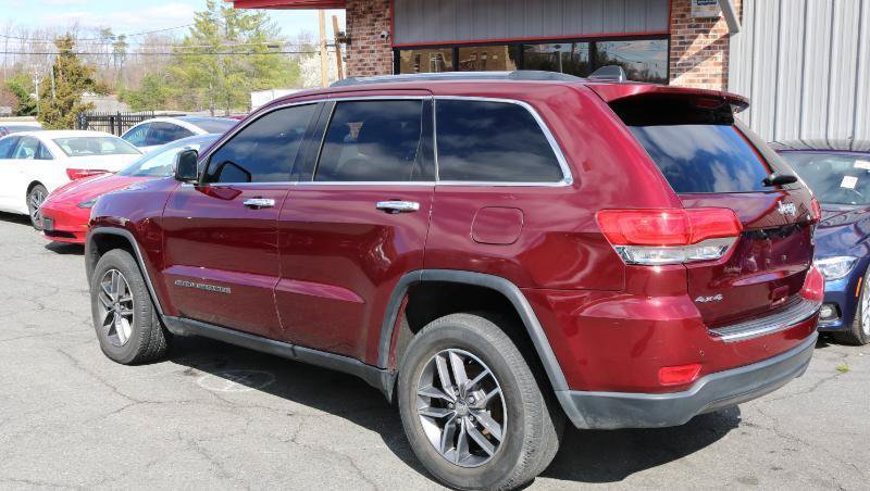 Used 2018 Jeep Grand Cherokee Limited AWD/4WD image 5