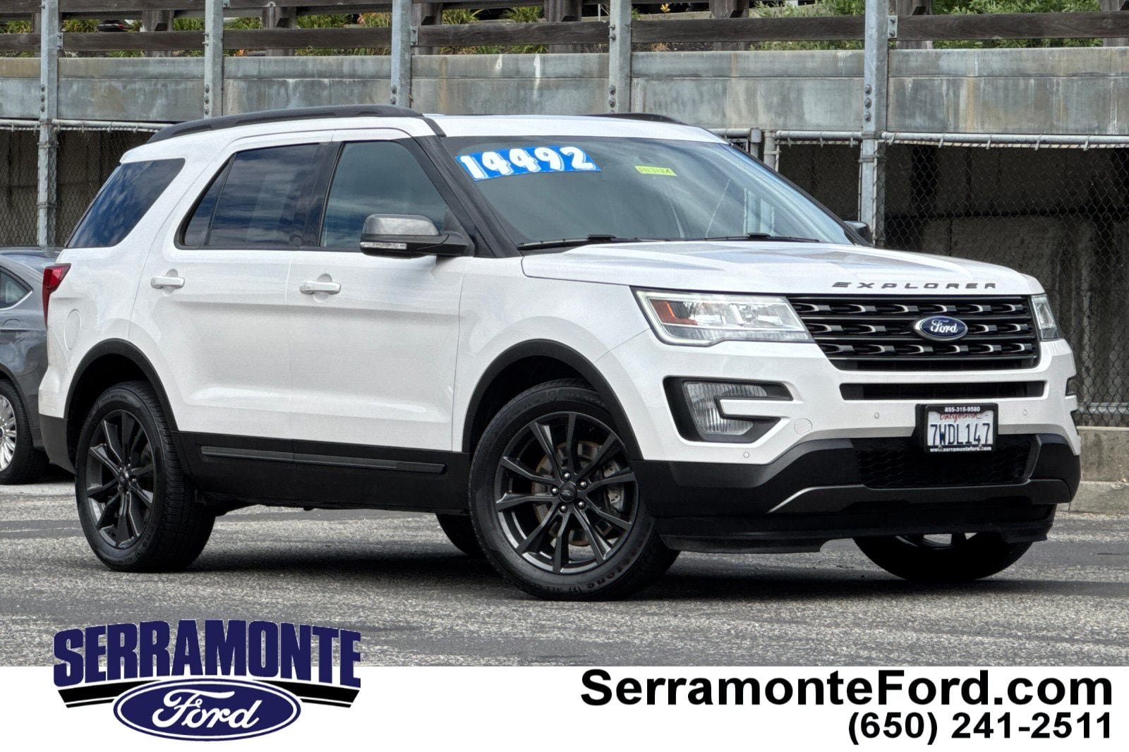 Used 2017 Ford Explorer XLT w/ Equipment Group 202A AWD/4WD image 1
