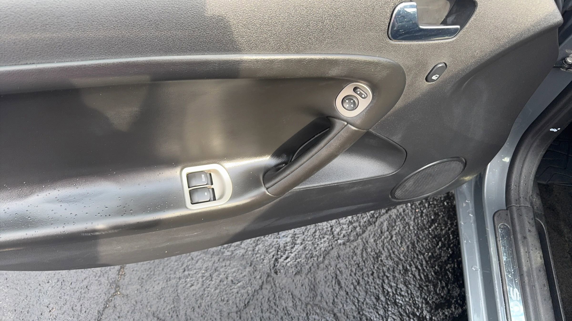 Used 2008 Pontiac Solstice GXP w/ Premium Package image 9