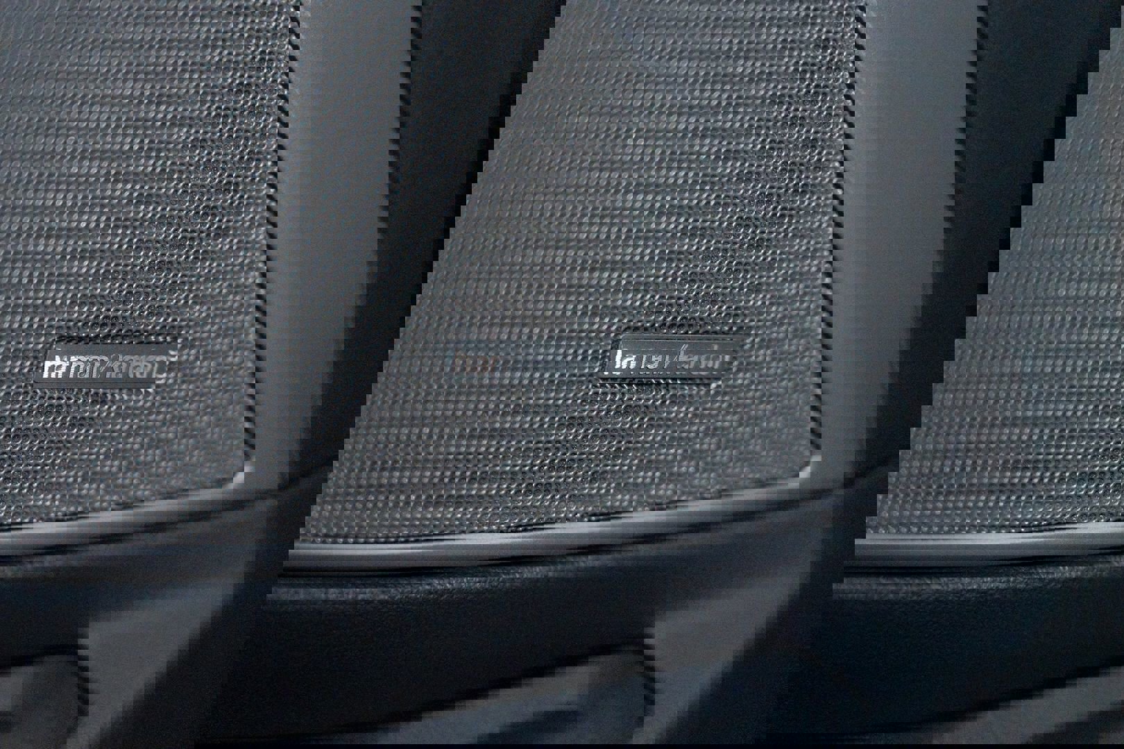 Used 2022 BMW M3 Competition w/ M Carbon Exterior Package AWD/4WD image 28