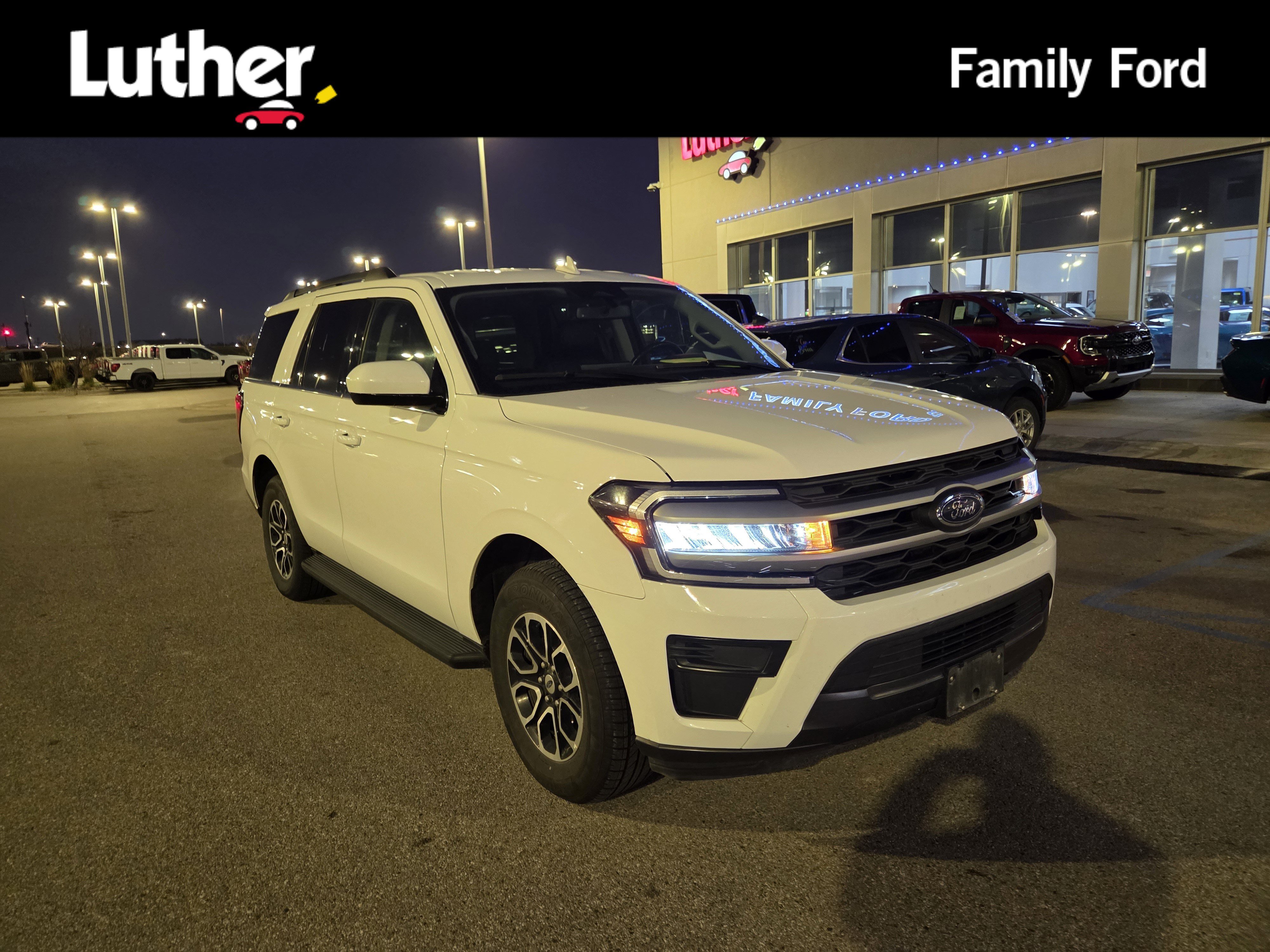 Used 2024 Ford Expedition XLT AWD/4WD image 1
