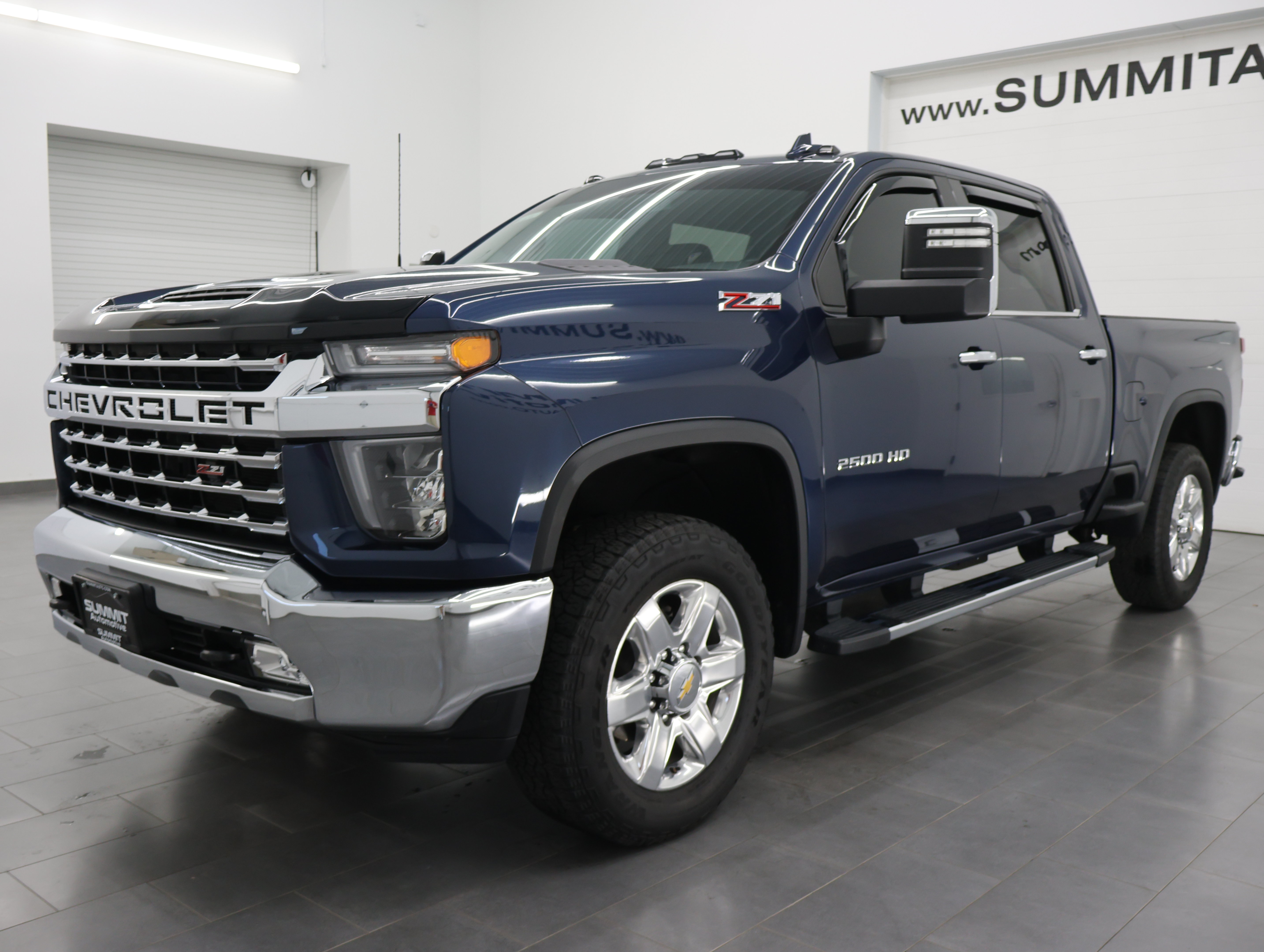 Used 2023 Chevrolet Silverado 2500 LTZ w/ Gooseneck/5TH Wheel Package AWD/4WD image 7