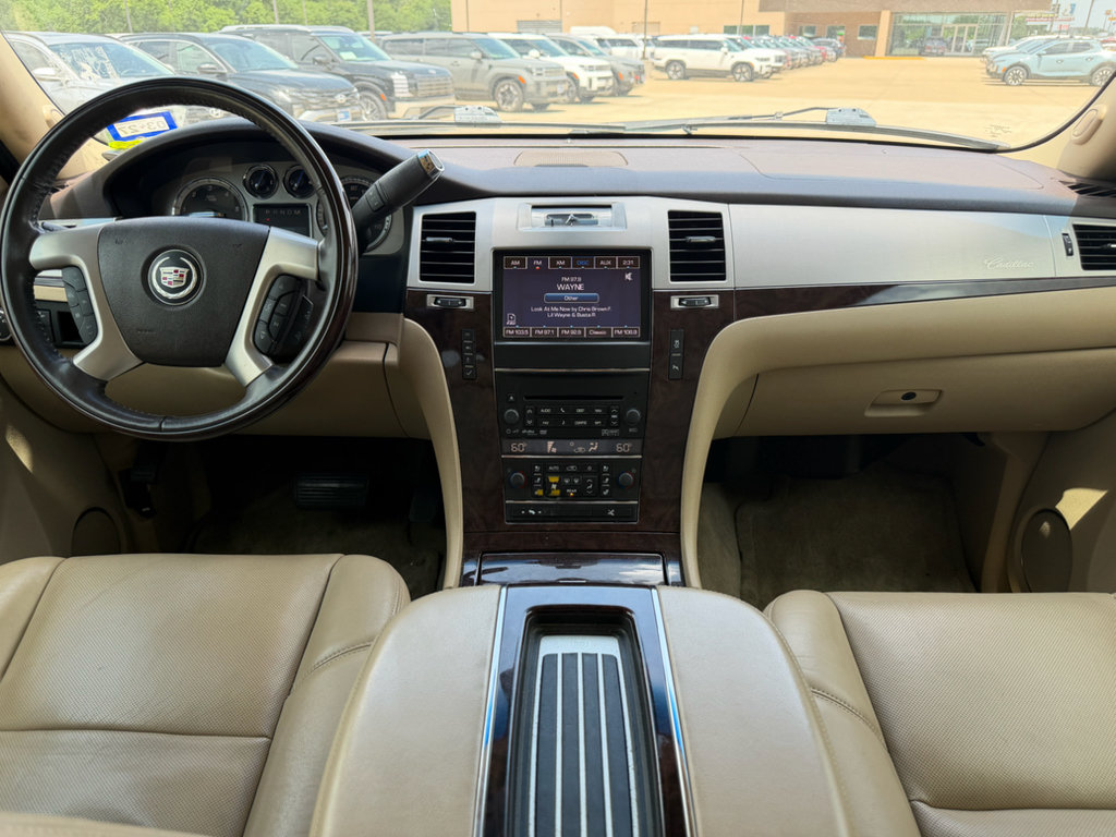 Used 2013 Cadillac Escalade ESV Luxury RWD image 11