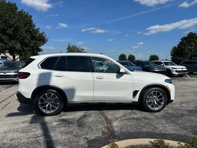 New 2026 BMW X5 xDrive50e w/ Premium Package AWD/4WD image 10