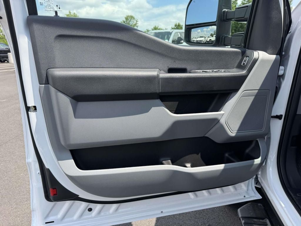 New 2026 Ford F350 XL w/ FX4 Off-Road Package AWD/4WD image 9