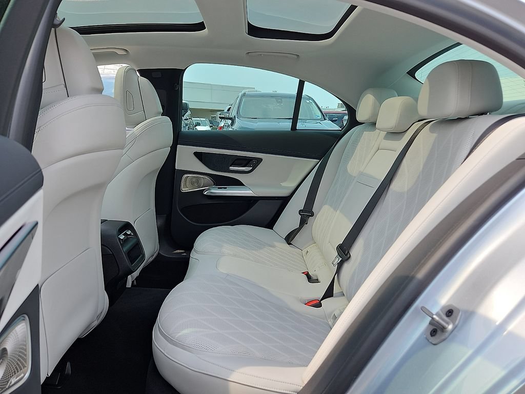 Used 2024 Mercedes-Benz E 450 4MATIC Sedan image 10