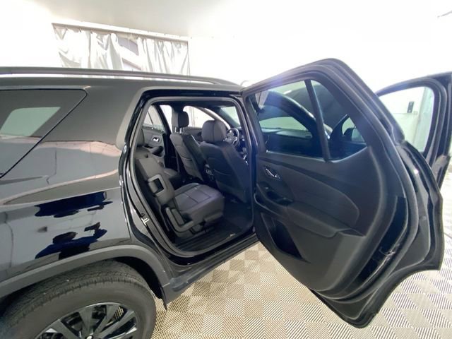 Certified 2023 Chevrolet Traverse RS image 32
