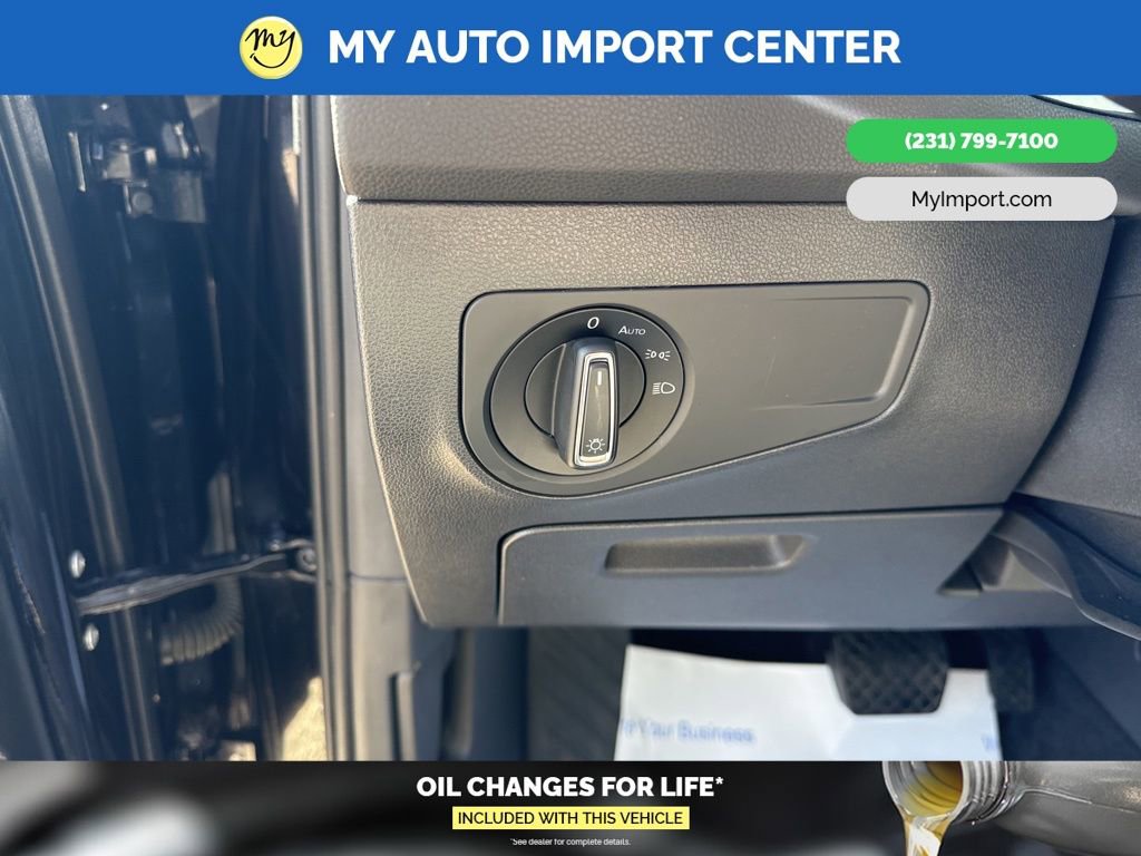 Used 2019 Volkswagen Tiguan SE w/ Panoramic Sunroof Package image 14