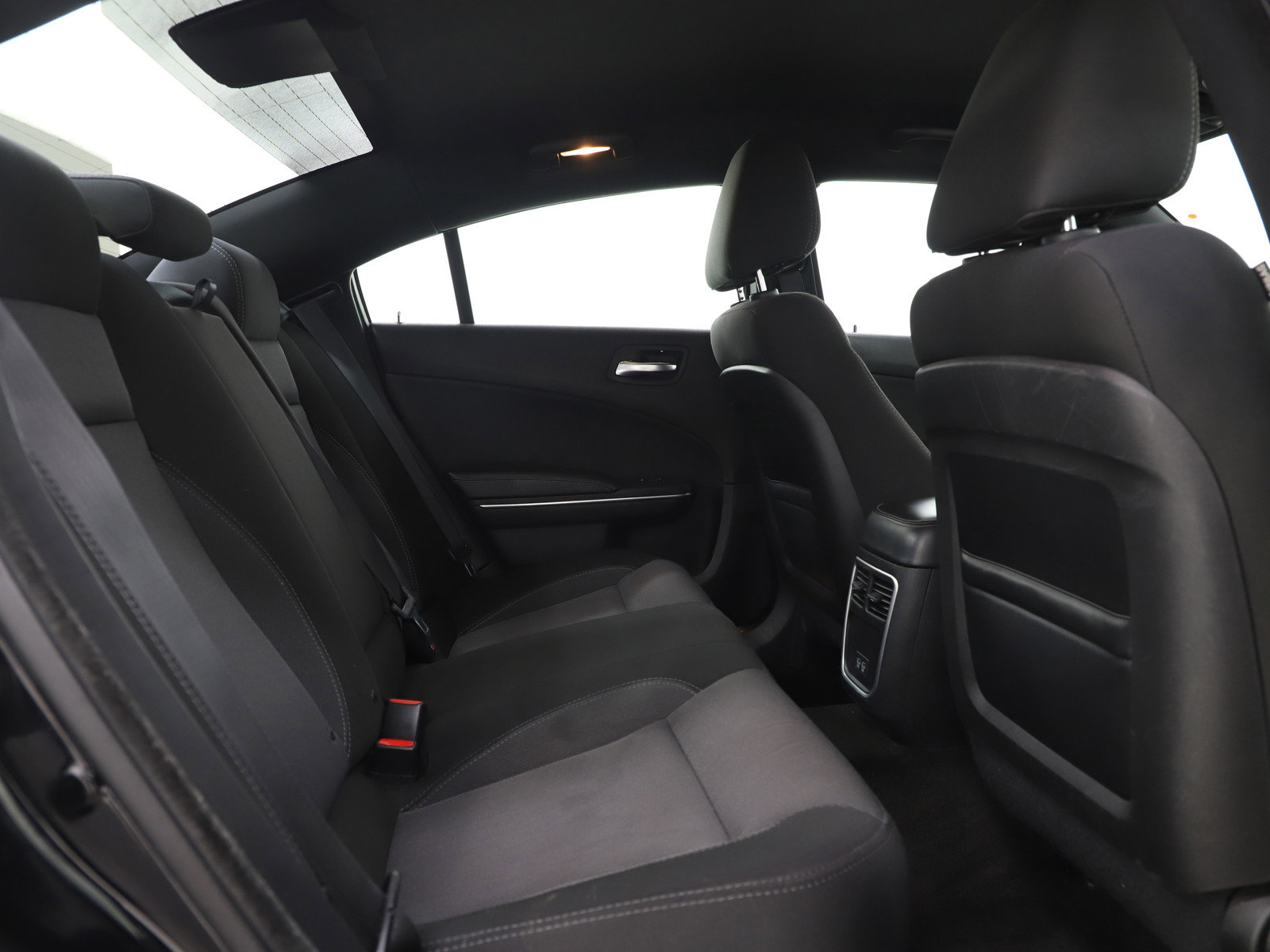 Used 2016 Dodge Charger SE w/ Popular Equipment Group image 12