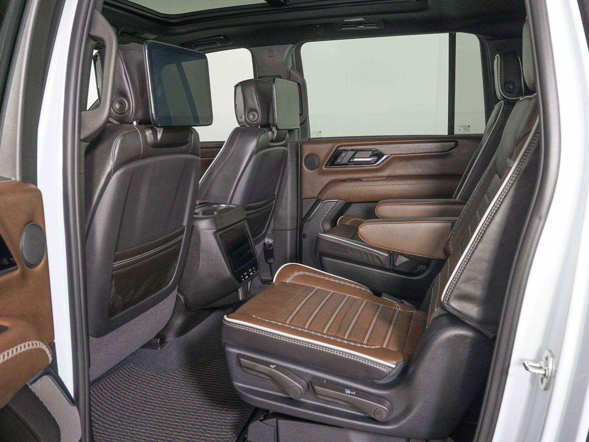 Used 2026 GMC Yukon XL Denali Ultimate image 16