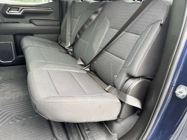 Used 2022 Chevrolet Silverado 1500 LT AWD/4WD image 21