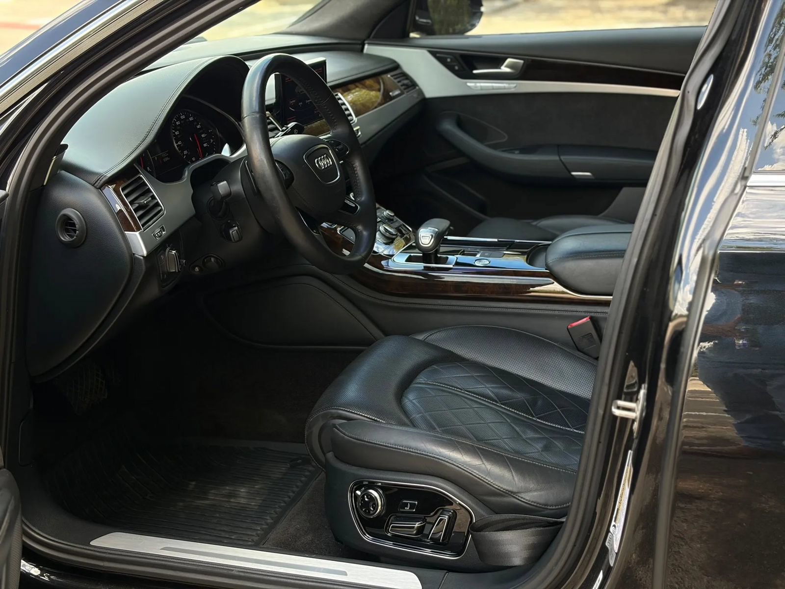 Used 2014 Audi A8 L 4.0T w/ Luxury Package AWD/4WD image 34