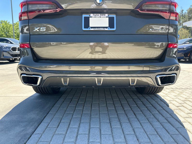 Certified 2022 BMW X5 xDrive40i w/ M Sport Package AWD/4WD image 11