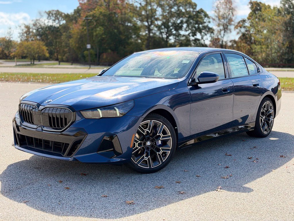 New 2027 BMW 540i xDrive w/ M Sport Package AWD/4WD image 1