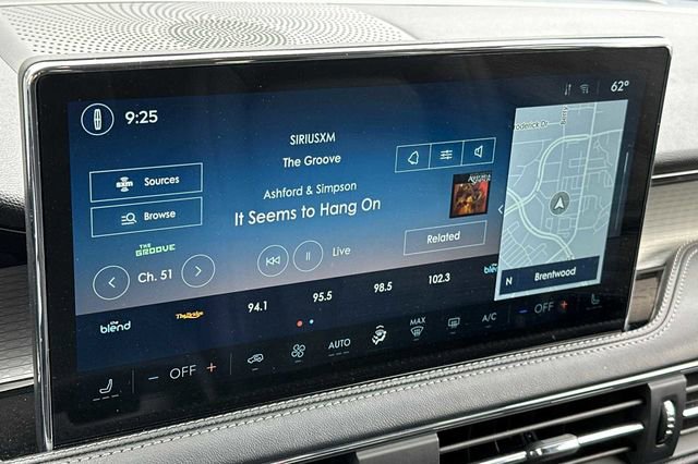 Used 2025 Lincoln Corsair FWD w/ Rear Removable Package Tray image 16