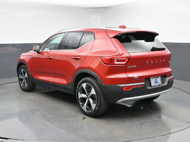 Used 2023 Volvo XC40 B4 Plus w/ Driver Assist Package FWD image 8