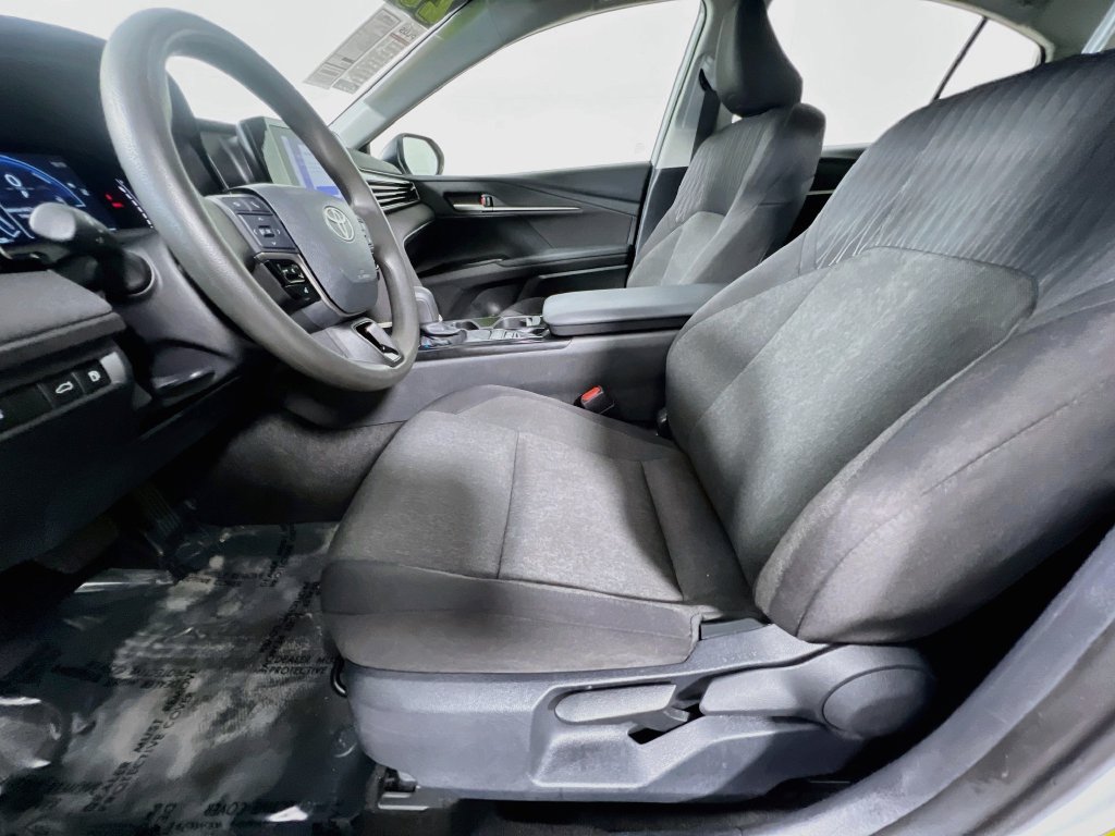 Used 2025 Toyota Camry LE FWD image 12
