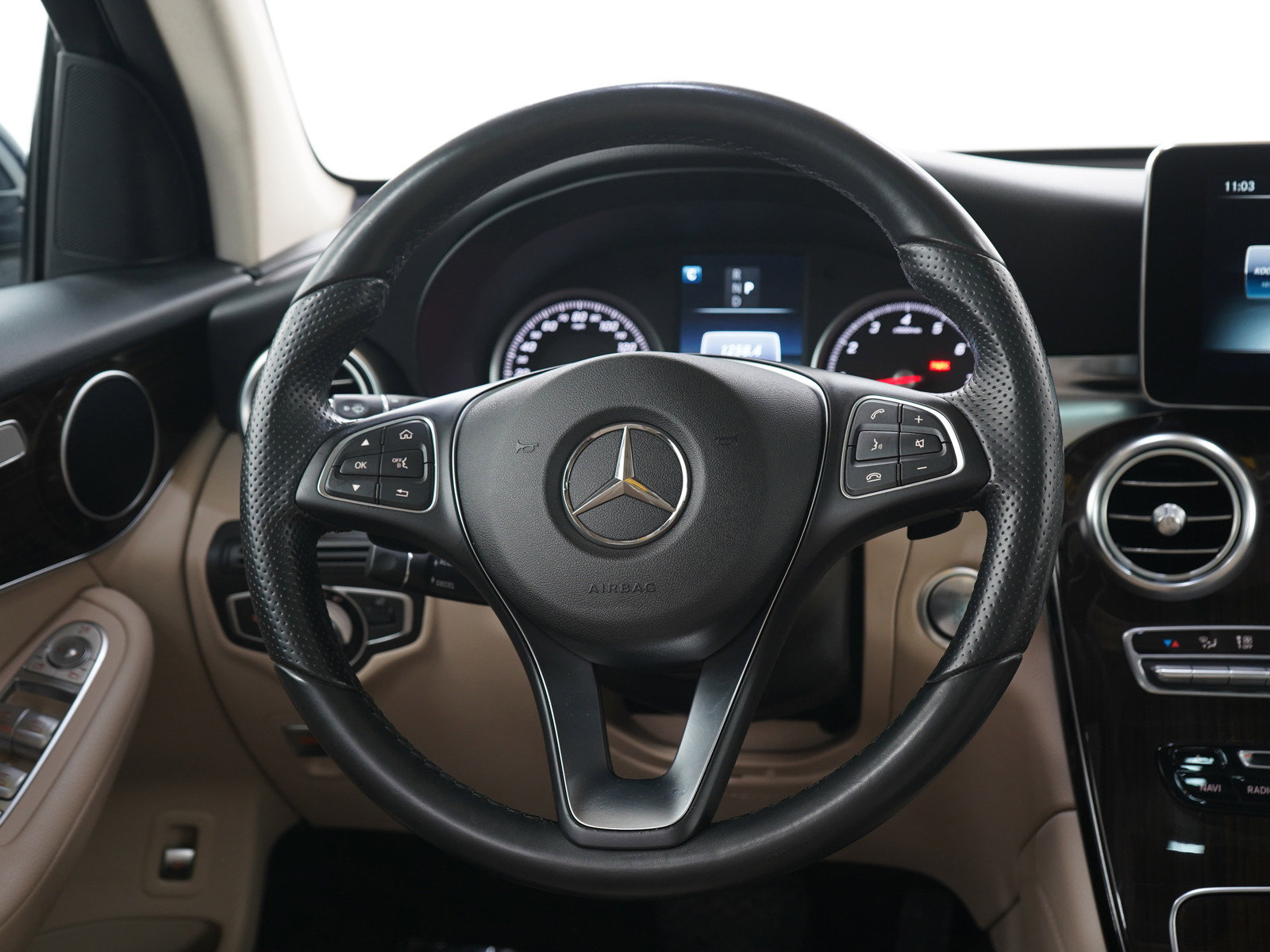 Used 2016 Mercedes-Benz GLC 300 4MATIC image 17