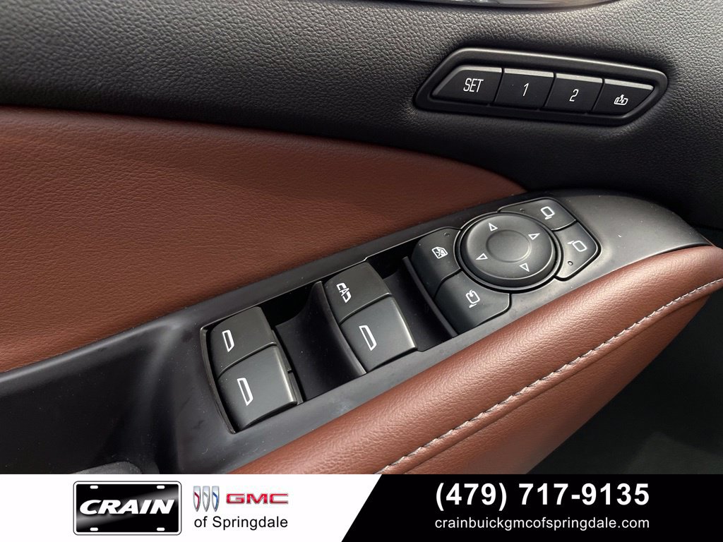Used 2018 Buick Enclave Avenir w/ Avenir Technology Package FWD image 11