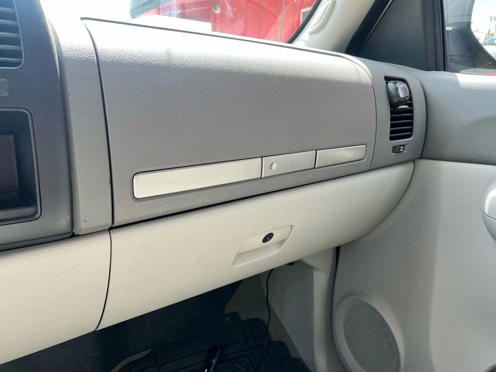 Used 2008 GMC Sierra 1500 SLE w/ SLE1 Preferred Package AWD/4WD image 12