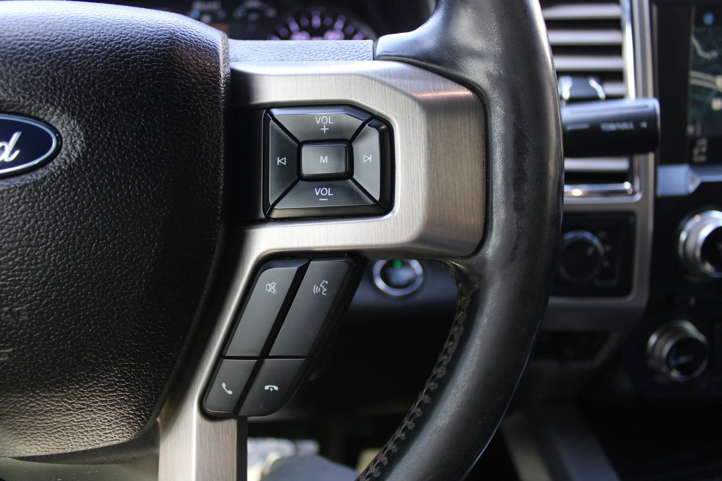 Used 2018 Ford F350 Platinum w/ Platinum Ultimate Package image 9