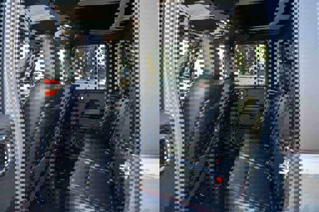 Used 2022 Jeep Wrangler Unlimited Rubicon w/ LED Lighting Group image 22