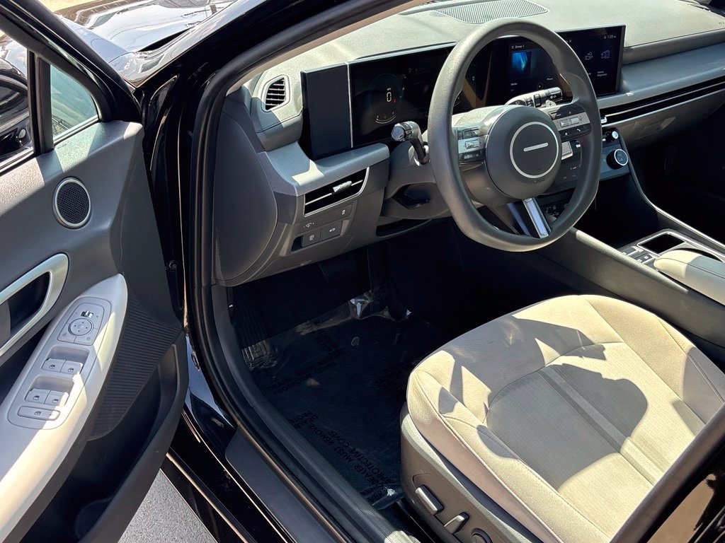 Used 2025 Hyundai Sonata SEL FWD image 8