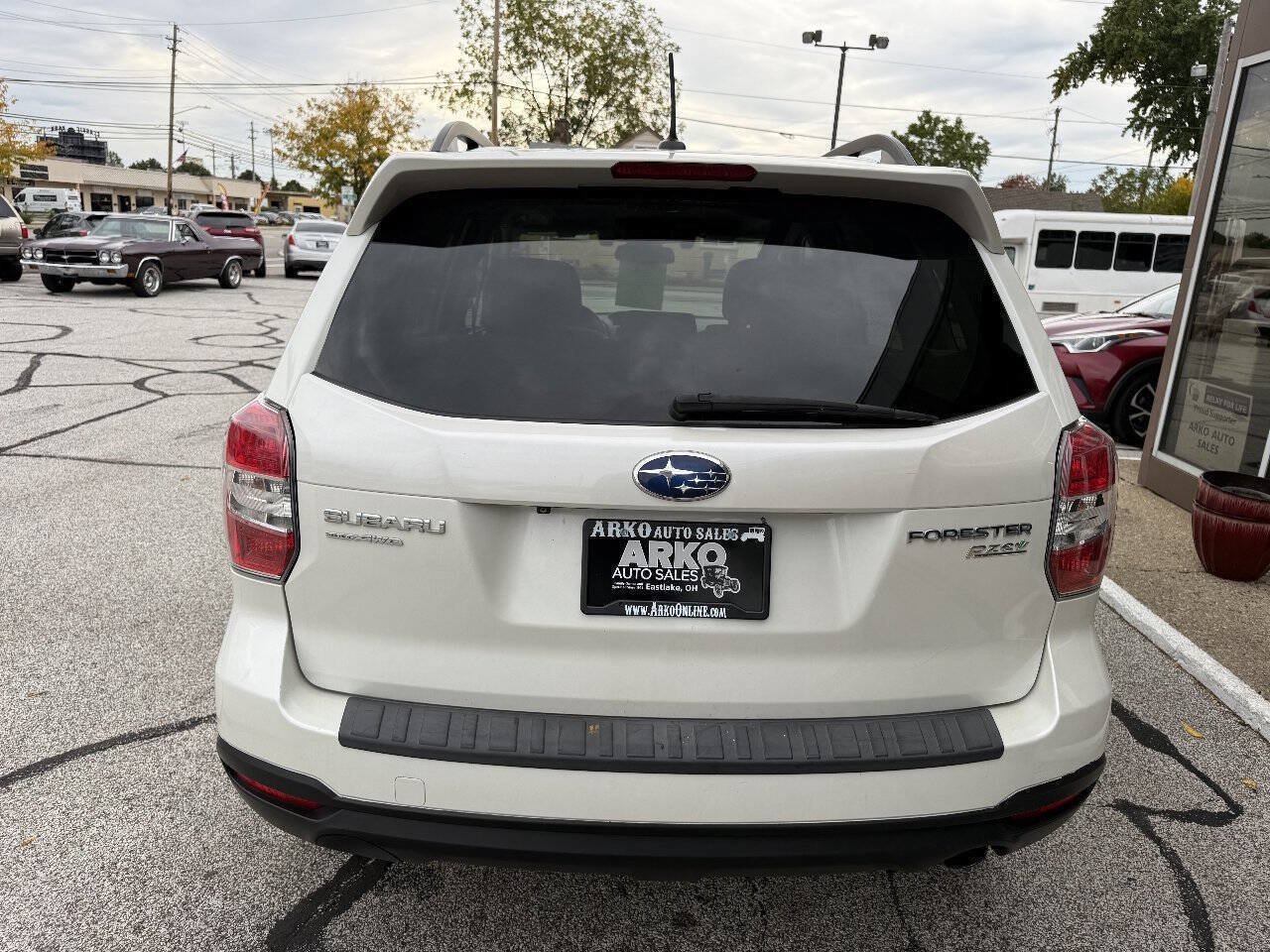 Used 2014 Subaru Forester 2.5i Touring AWD/4WD image 8