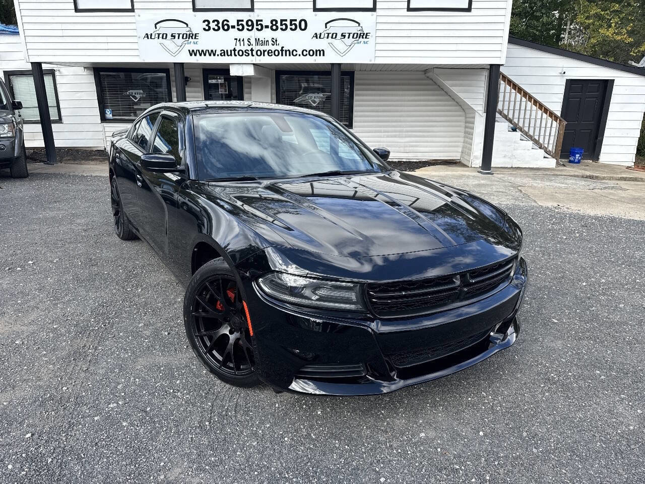 Used 2015 Dodge Charger SE w/ Popular Equipment Group image 2