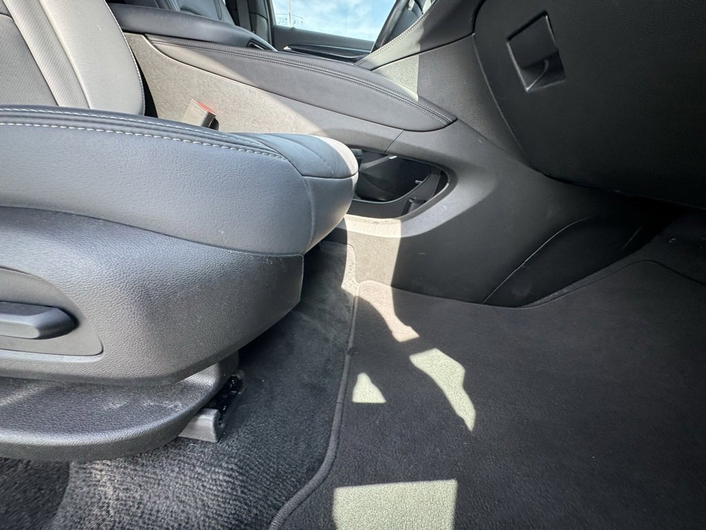 Used 2024 Buick Enclave Premium image 21