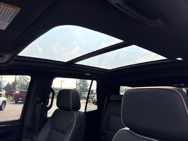 Used 2024 Chevrolet Tahoe Premier AWD/4WD image 24