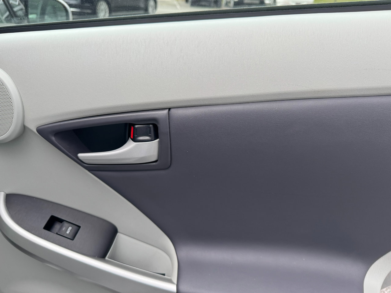 Used 2010 Toyota Prius Three image 24