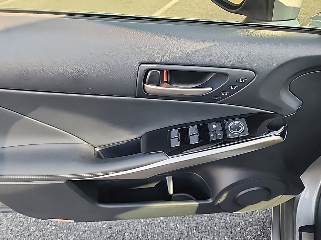 Used 2019 Lexus IS 300 AWD w/ Navigation Package image 10