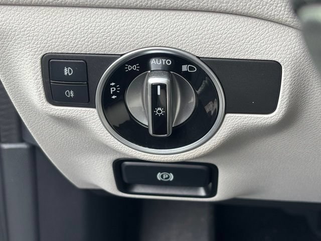 Used 2016 Mercedes-Benz GLA 250 4MATIC image 18