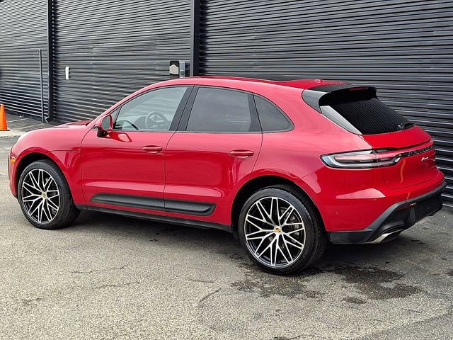 Certified 2023 Porsche Macan Turbo image 3