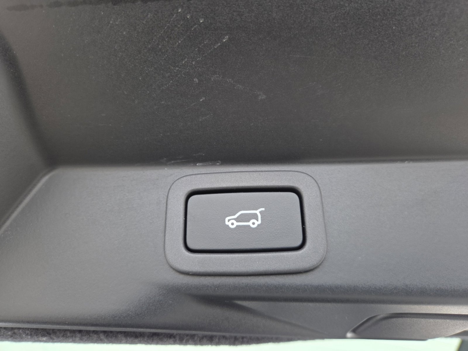 Used 2016 Land Rover Range Rover Sport HSE image 19