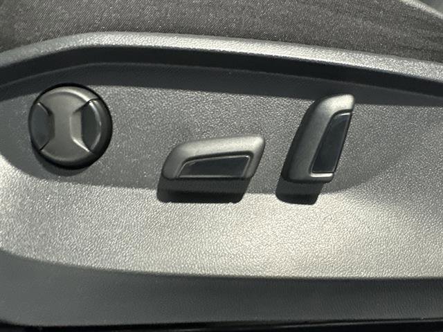 Certified 2022 Volkswagen Tiguan SE image 33