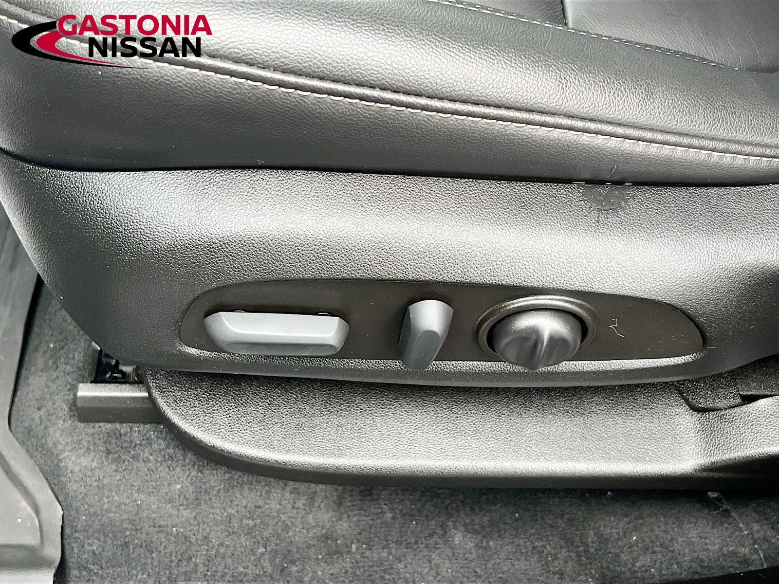 Used 2023 Chevrolet Traverse LT w/ LPO, Floor Liner Package image 26